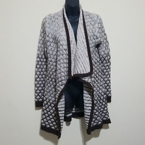 Time & Tru White and Black Cardigan Sweater Sz Medium - Picture 2 of 8